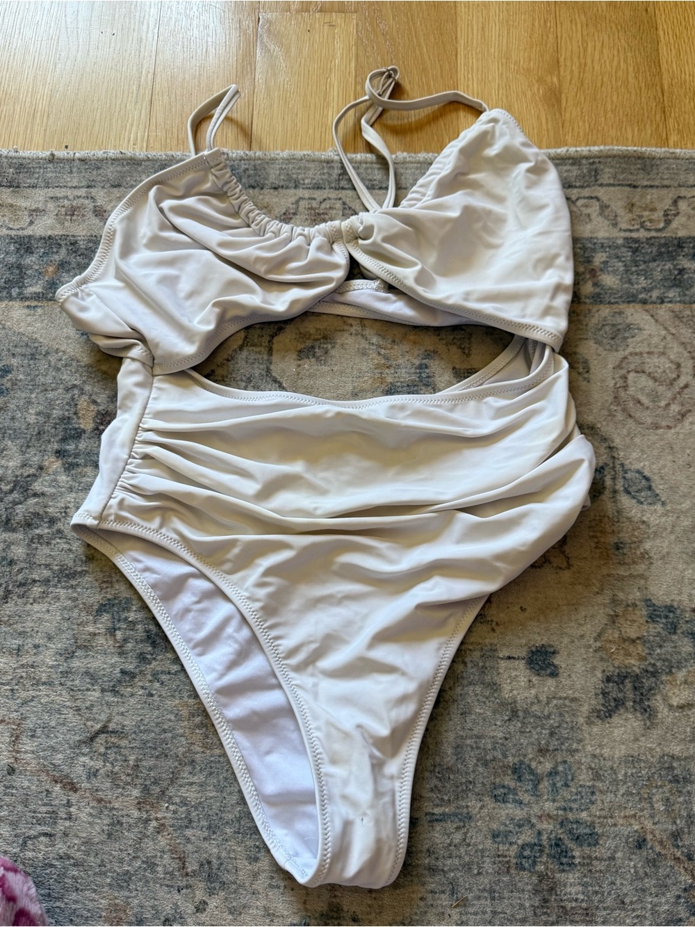 White One-Piece Swimsuit with Cutout